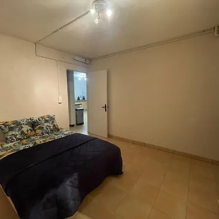Appartement Independant En Rdc Chez Habitant Lannemezan Exterior photo