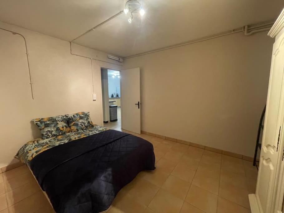 Independant En Rdc Chez Habitant Apartment